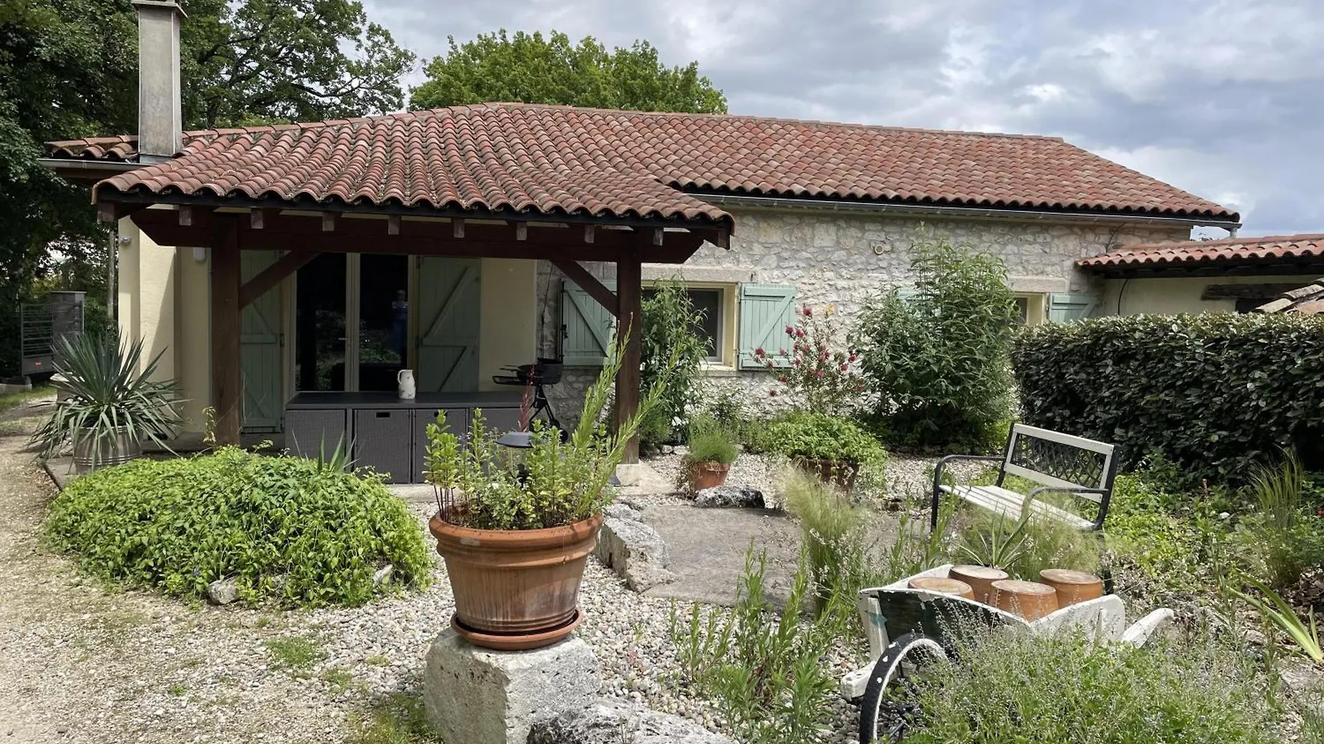 Guest house Gites De Las Razes Touffailles